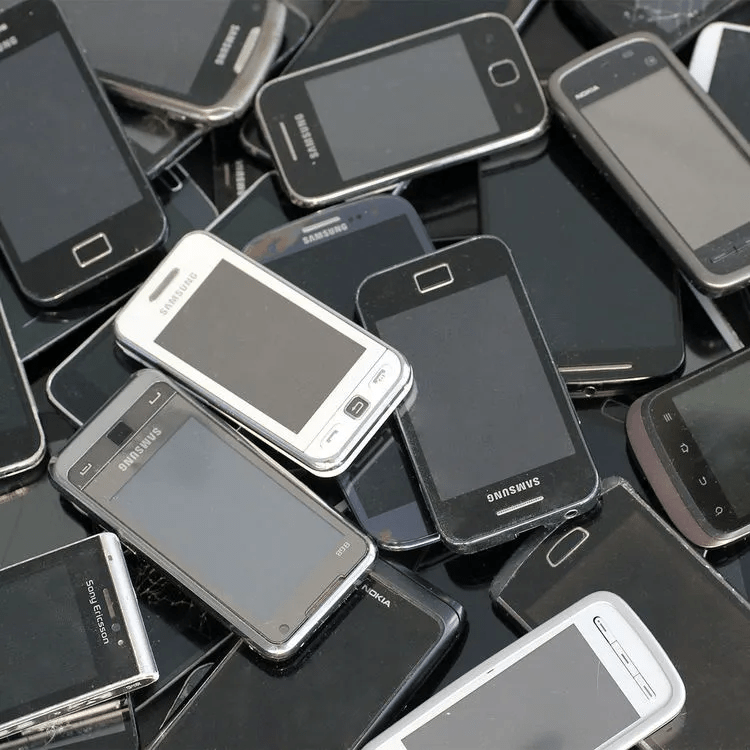 Number of smart mobile phones without dial keypads on the floor