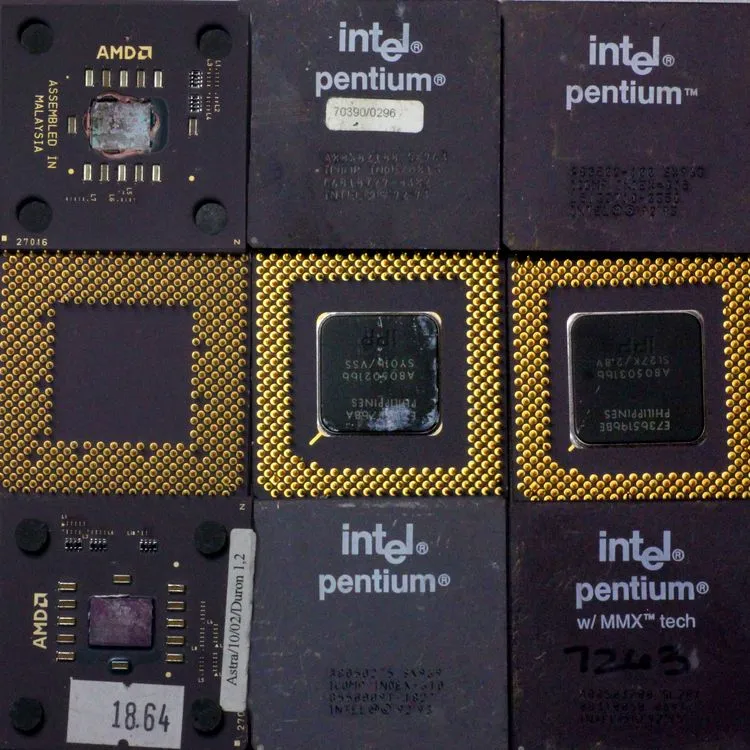 Number of CPU Ceramic Intel and AMD displayed on the table